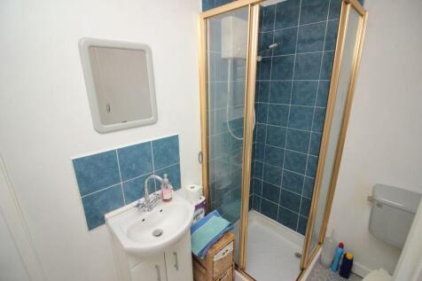 Shower room/cloakroom