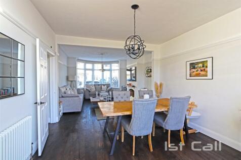 Lounge/ Diner