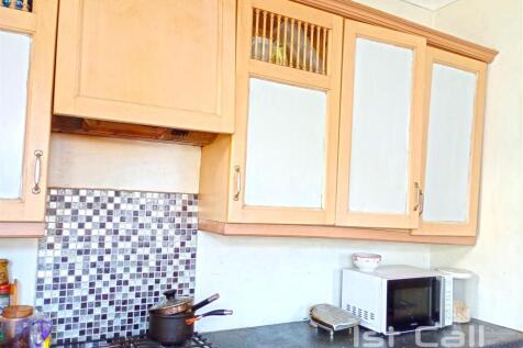 Kitchen2.jpg