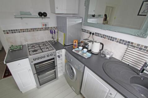 kitchen_2.jpg