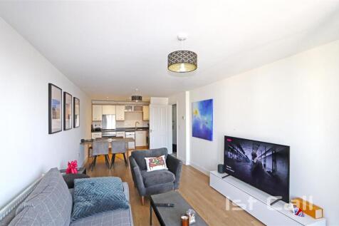 Open Plan Living Room/ Kitchen
