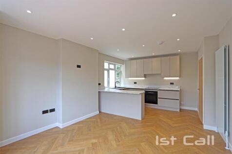 Lounge/ Kitchen