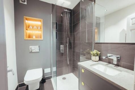Bathroom.jpeg