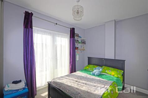 Bed2a.jpg