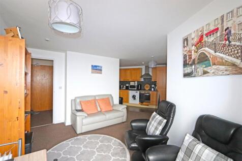 Lounge/ Kitchen