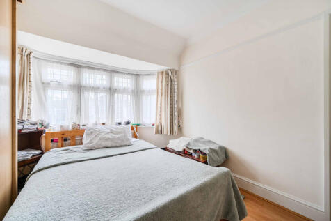 1333946-9-688cd8b...