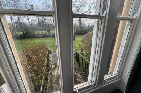 Bedroom No.1 - view