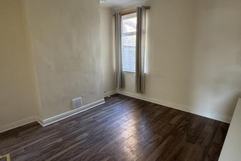 Living Room - Rear