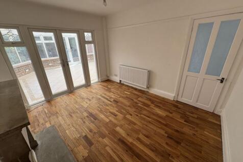 Living Room (Rear)