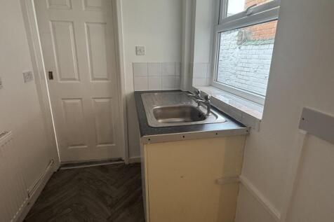 Kitchen - continued
