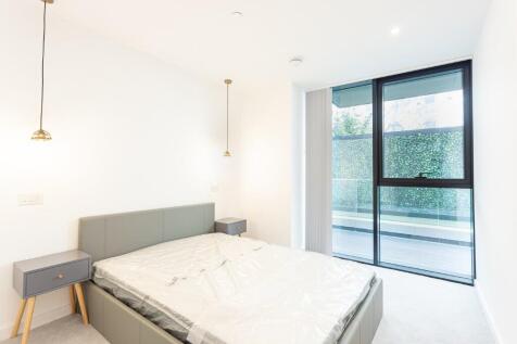 Large Bedroom