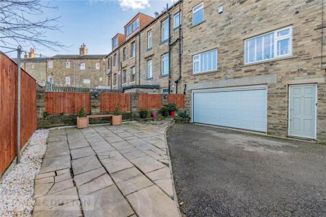 Patio/Parking