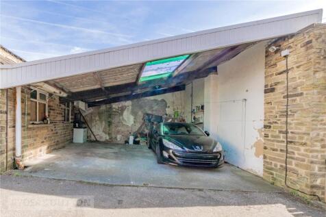 Car Port (Left Side)