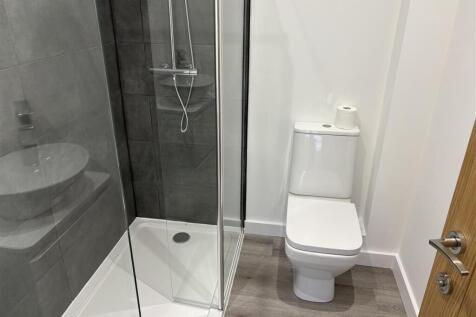 shower room 1.jpg