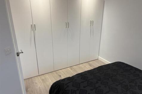 Master Bedroom 2.jpg