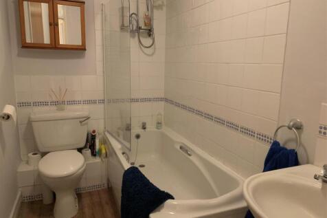 Bathroom.jpg