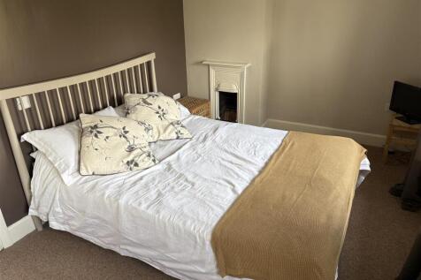 Master Bedroom.jpg