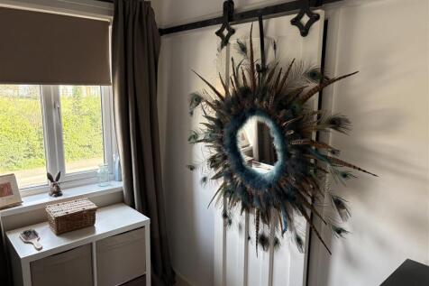 Master Bedroom..jpg