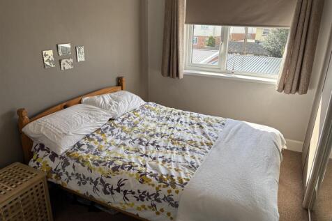 Bedroom 2.jpg