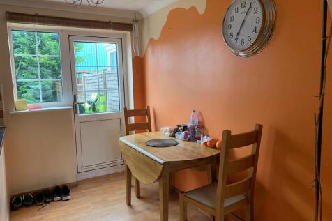 Dining room.jpg