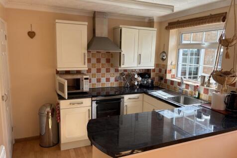 Kitchen..jpg