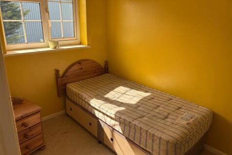 Bedroom 2.jpg