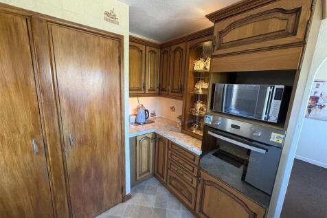 Kitchen..jpg