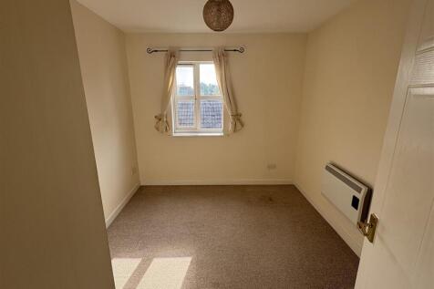 Bedroom2..jpg