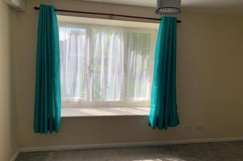 lounge window seat.jpg