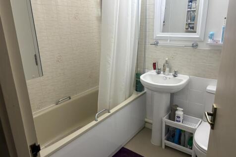Bathroom.jpg
