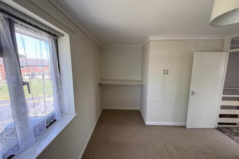 Master Bedroom...jpg