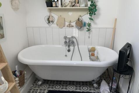 Bath.jpg