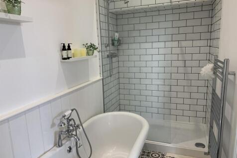 Bathroom,.jpg