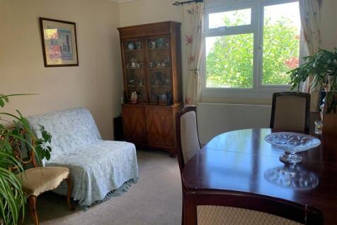 dining room 1.jpg