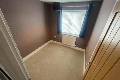 bedroom 3.jpg