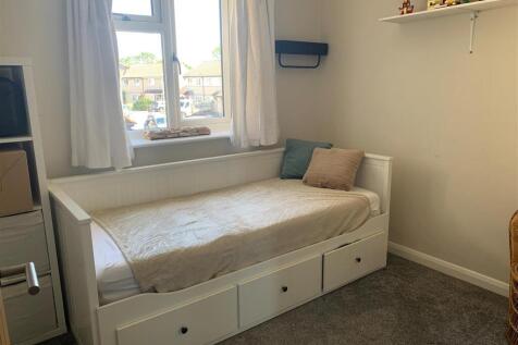 bed 4.jpg