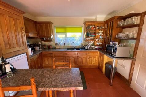 kitchen diner 2.jpg