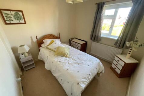 bedroom 3.jpg