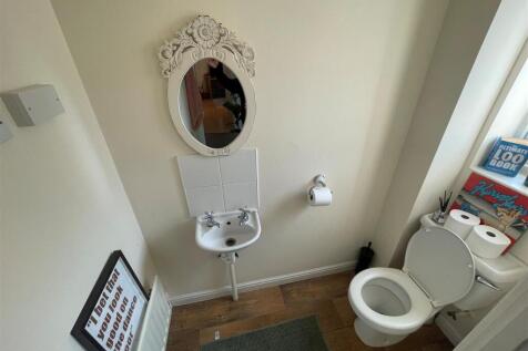 Downstairs wc.jpg