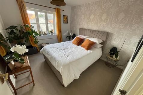 Master Bedroom.jpg