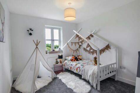 bedroom 4.jpg