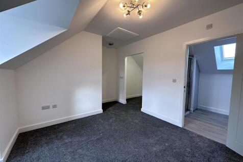 bedroom 3.jpg