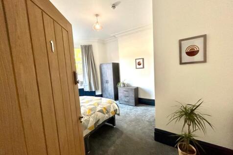 Room 1.jpg