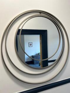 Mirror.jpg