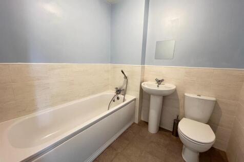 Family Bathroom.jpeg