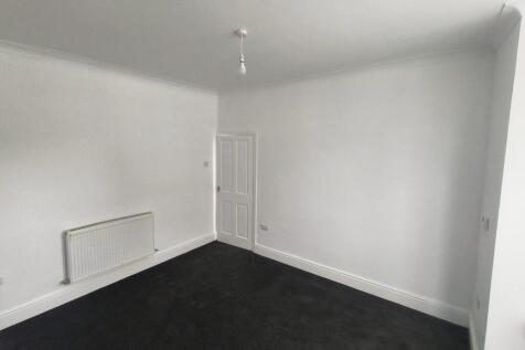 bedroom 1 3.jpg
