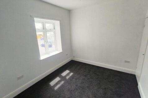 Bedroom 2 2.jpg