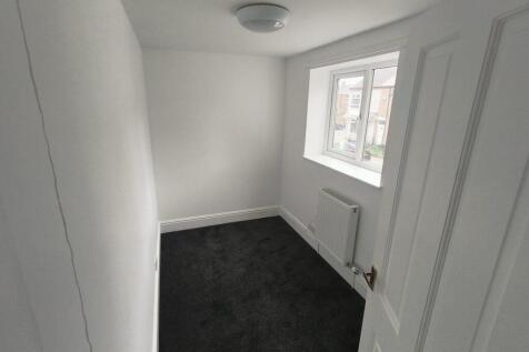 bedroom 3.jpg