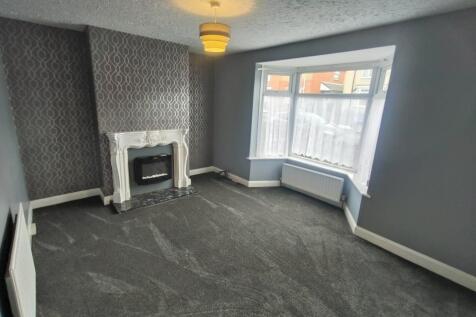 LIVINGROOM 1.jpg