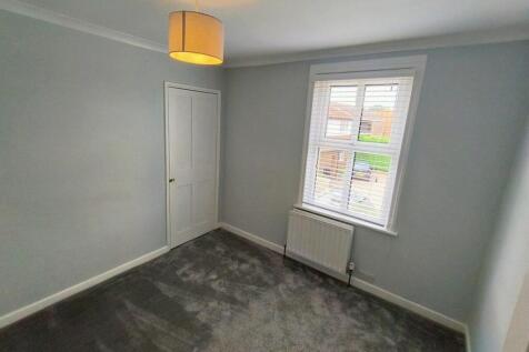 bedroom 1 2.jpg